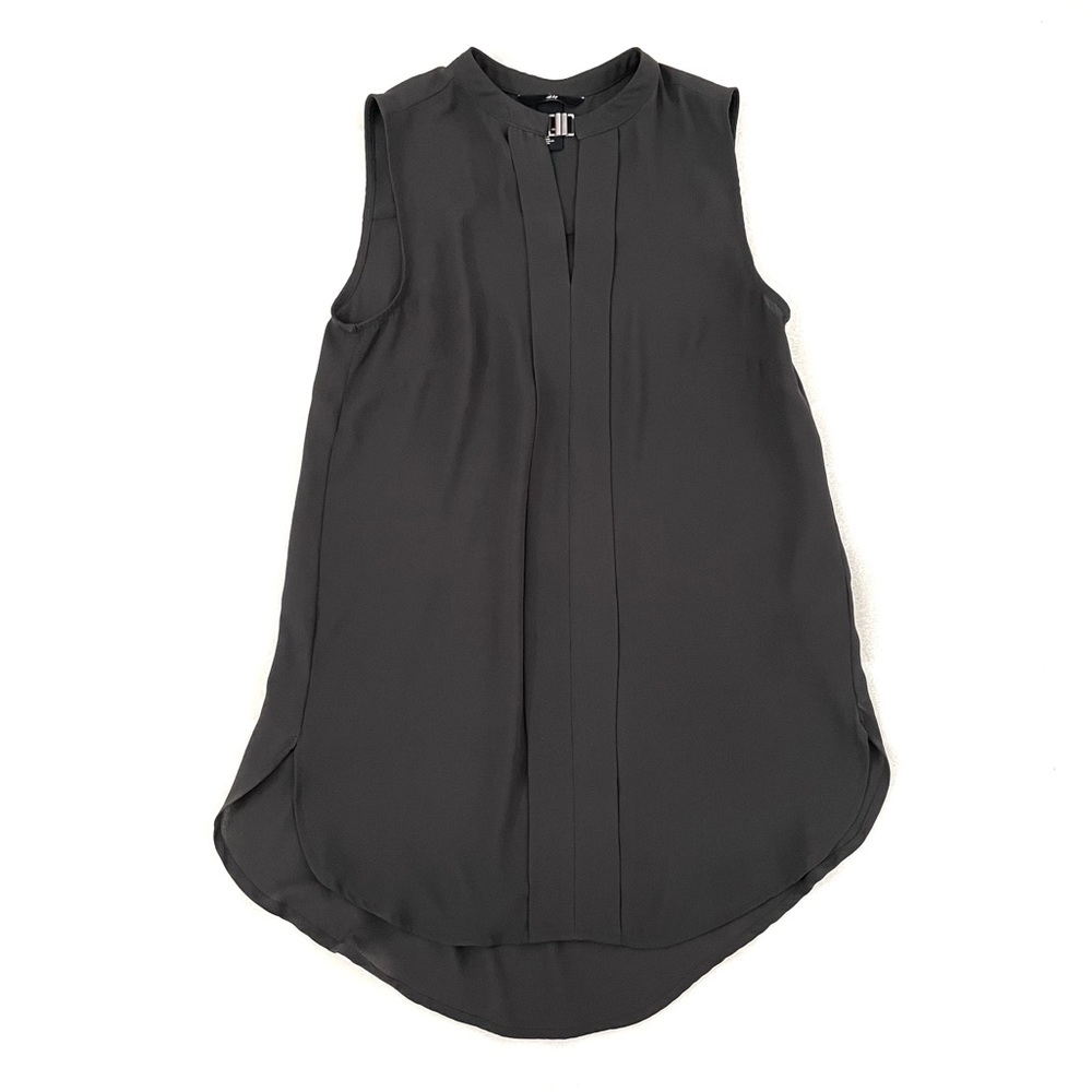 H&M Grey Keyhole Sleeveless Tunic Top